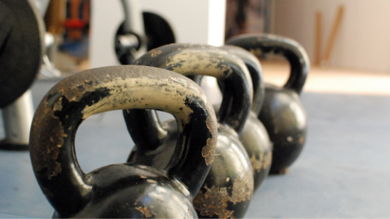 ejercicios de hiit con kettlebells
