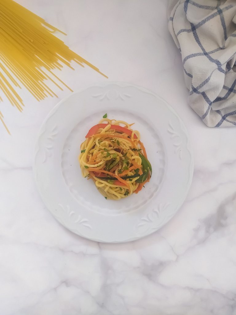 PASTA BAJA EN CALORIAS, ESPAGUETIS PRIMAVERA